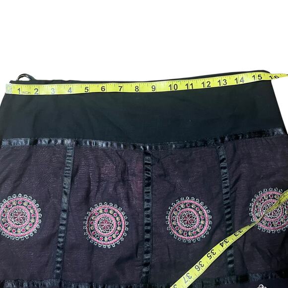 Persaman New York Pink and Black Paisley Embroidered Skirt Size 6 - Picture 4 of 5